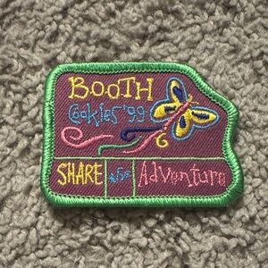 Vintage 1999 Girl Scouts Cookie Booth Badge